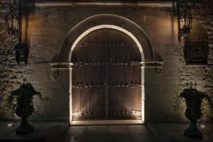 KAMARES Historic Boutique Hotel & Spa