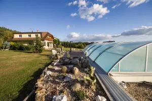 库泽尔卡膳食公寓酒店 - Kovač