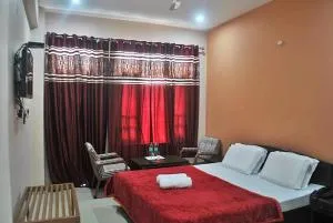 Mountain and Moon, Dharamkot - Dharamsala