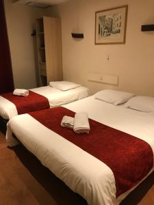 Hotels Hotel de Bretagne : Chambre Triple - Non remboursable