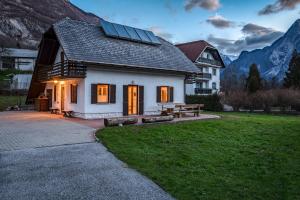 Počitniška hiša Holiday house Bavdež Bovec Slovenija