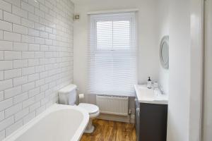 Host & Stay - Windsor Cottage