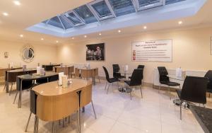 Royal London Hotel By Saba