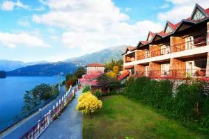 Neelesh Inn- A Luxury Lake View Hotel- 20 kms from Nainital - 比姆塔尔