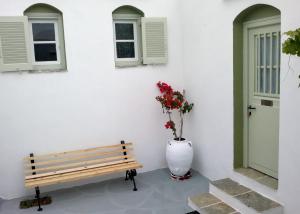 Giannakas Studios Sifnos Greece