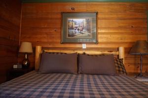 King Room room in Shaver Lake Village Hotel