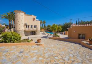 Calpe Villa Sleeps 12 Pool