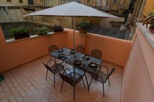 Deluxe Three-Bedroom Apartment - Brunetti