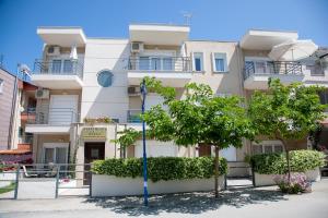 Apartments Eleni 4 Seasons Halkidiki Greece