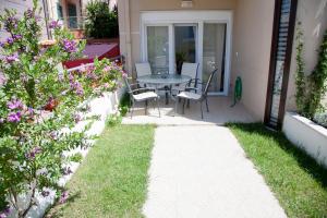 Apartments Eleni 4 Seasons Halkidiki Greece