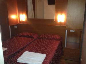 Camera Matrimoniale/Doppia con Letti Singoli con Bagno Privato