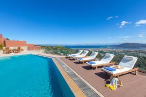 Alivia Lefkas Luxury Villas