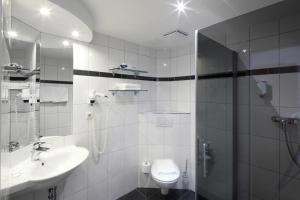 Hotel Am Segelhafen & Free Parking