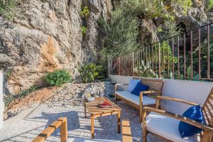 Townhouse Can Coa by SunVillas Mallorca