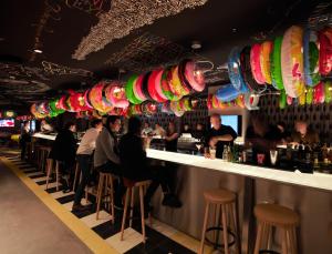 Hotels Mama Shelter Lyon : photos des chambres
