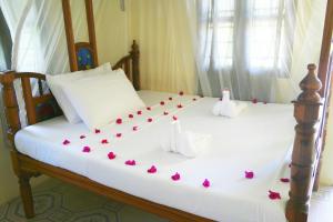 Blue Earth Beach Bungalow