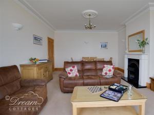 Beach View Apartment 3