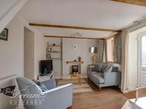 Ammonite Cottage - Castletown