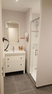 Hotels Hotel Chez Jacqueline : photos des chambres