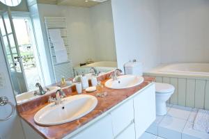 B&B / Chambres d'hotes Chateau Richelieu : Chambre Double