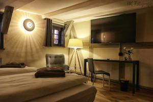 Double Room with Private Bathroom room in Hostel & Hotel Samocca