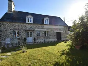 Modern Holiday Home in La Barre-de-Semilly - La Barre-de-Semilly