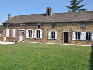 Maisons de vacances Tasteful Holiday Home in Sormery with Swimming Pool : photos des chambres