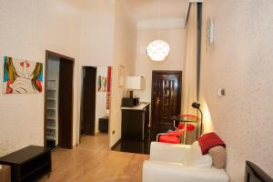 Inviting flat in the heart of town