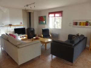 Villas Cozy Villa in Caunes Minervois with Swimming Pool : photos des chambres