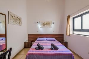 Blue Harbour 2 bedroom Seafront Apartments with stunning seaviews - by Getawaysmalta