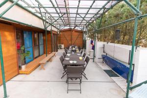 九十九里浜で最強に海に近い宿 無料の最新カラオケ&bbq付き