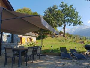 Lodges La Bergerie de Louvie : photos des chambres