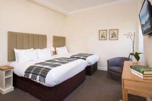 Family Room room in The Inveraray Inn BW Signature Collection