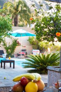 Rosedene Lodge -solar,aircon with pool and garden