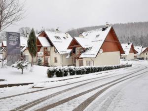 Domek Karpatka 2 przy wyciągu narciarskim 4 pokoje dwie łazinki