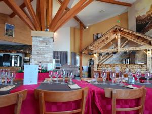 Hotels Hotel Les Ecrins : photos des chambres