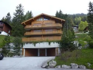 格里翁公寓式酒店 - 安塞热