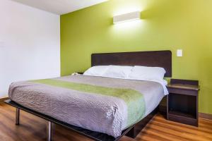 Motel 6-Alexandria, LA - South