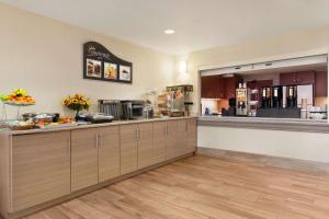Days Inn by Wyndham Ottawa Airport