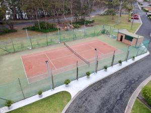 Lakeside Cabins & Holiday Village