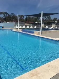 Lakeside Cabins & Holiday Village - ساسكس إنلت