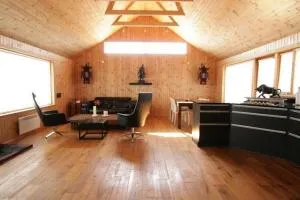 Glass House with Private River & 360° Views - Arnarstapi