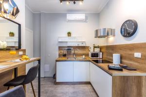 Number 1 Deluxe Apartments 