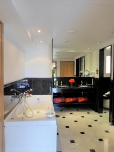 Luxury 3 Bedroom Suite with Private Pool