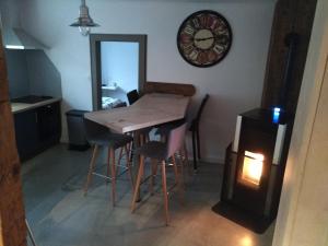 Appartements La Grande Terrine - Gites Les Potiers : photos des chambres