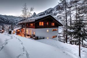 Studio Apartment with Terrace room in Chalet A la Casa