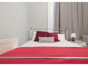 Quiet and convenient studio for 2 in London