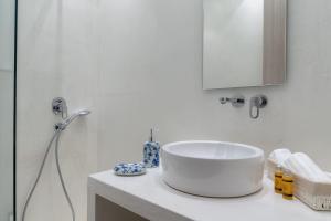 Porto Vecchio Luxury Suites Spetses Greece