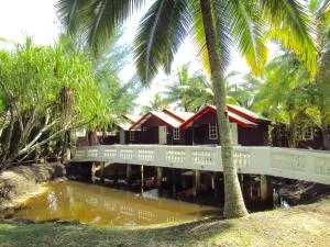 Maznah Guest House - Kampong Baharu Cherating