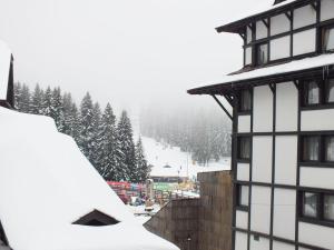 Apartment 102, Vila "Plan"